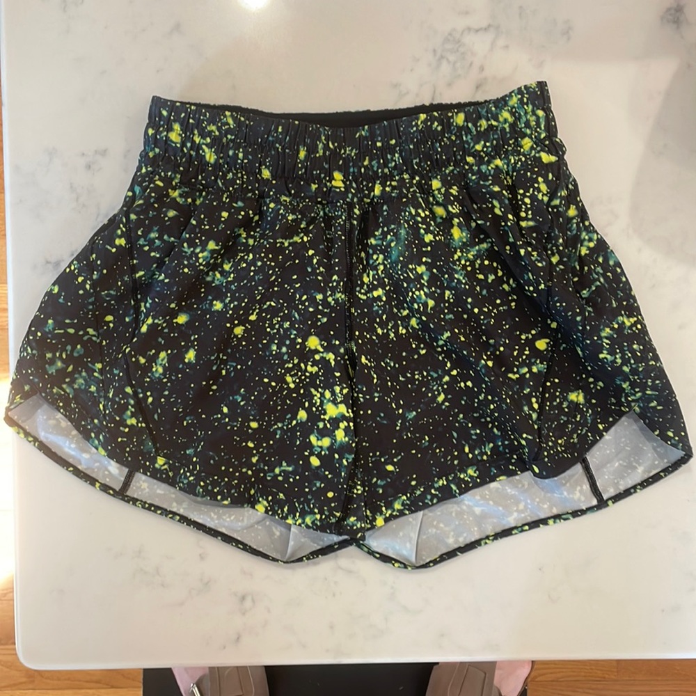 TRACK THAT MID-RISE LINED SHORT 5", Sparks Fly Multi, Size 6